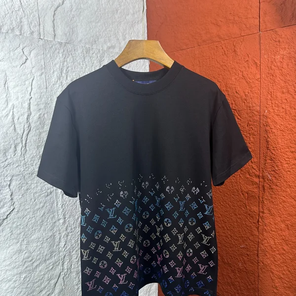 ルイヴィトン Tシャツ