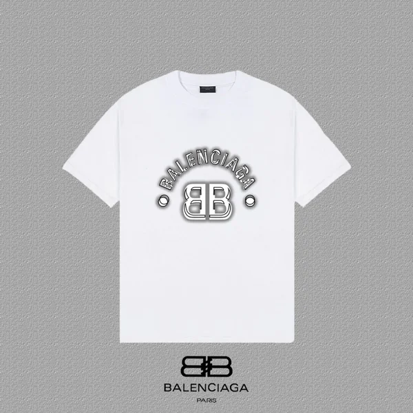 バレンシアガ Tシャツ