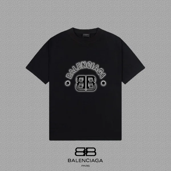 バレンシアガ Tシャツ