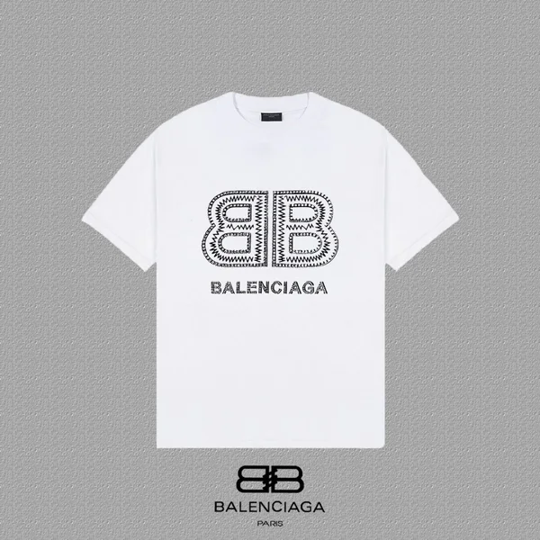 バレンシアガ Tシャツ