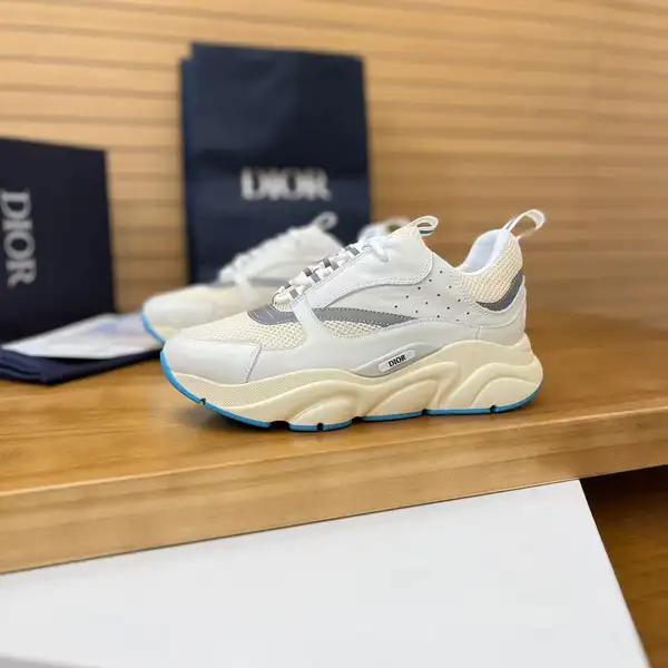 ディオール スニーカー