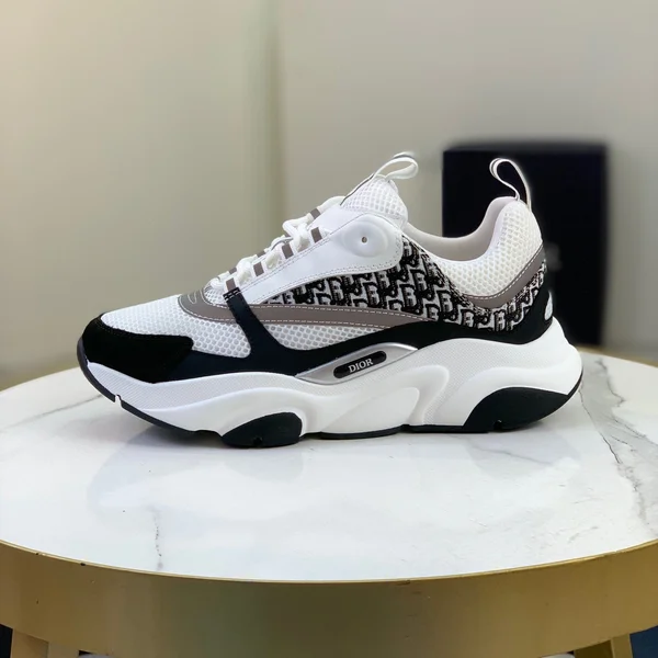 ディオール スニーカー