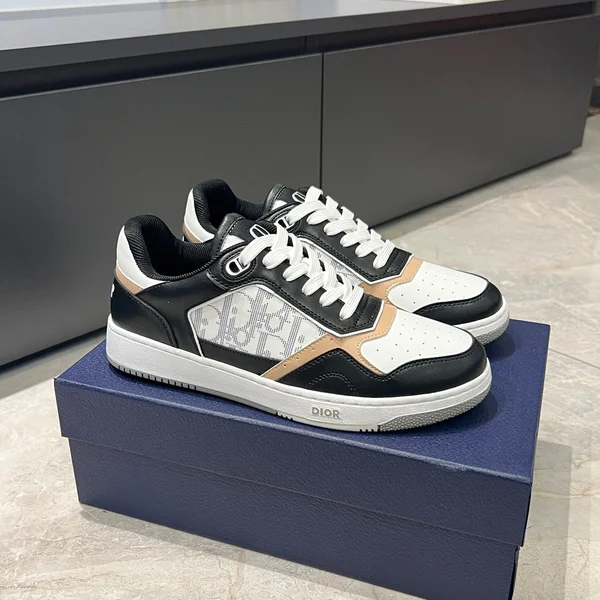 ディオール スニーカー