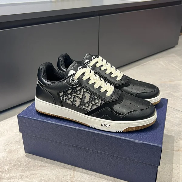 ディオール スニーカー