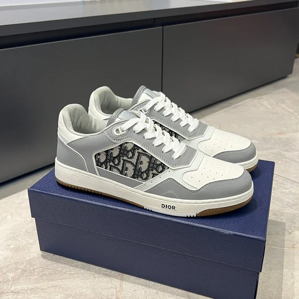ディオール スニーカー