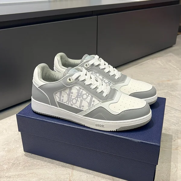 ディオール スニーカー