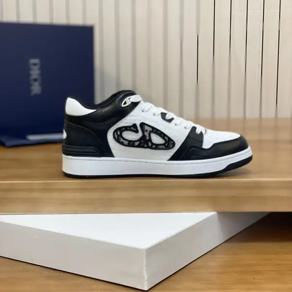 ディオール スニーカー