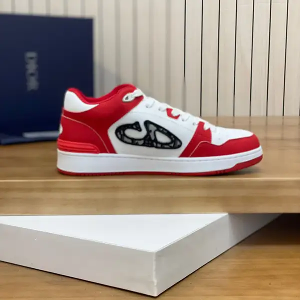 ディオール スニーカー