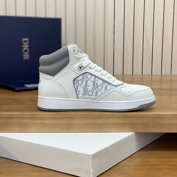 ディオール スニーカー