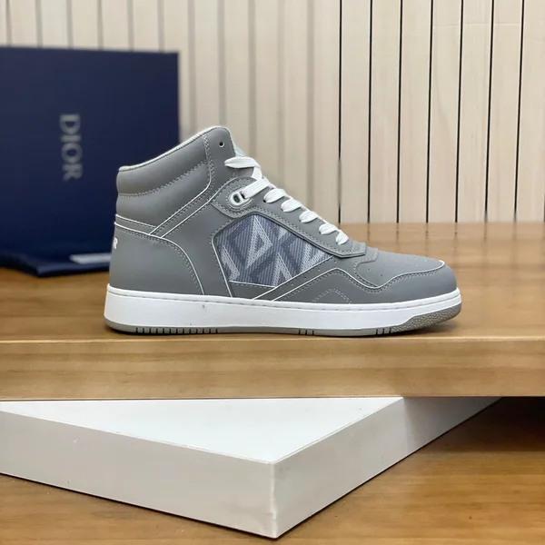 ディオール スニーカー