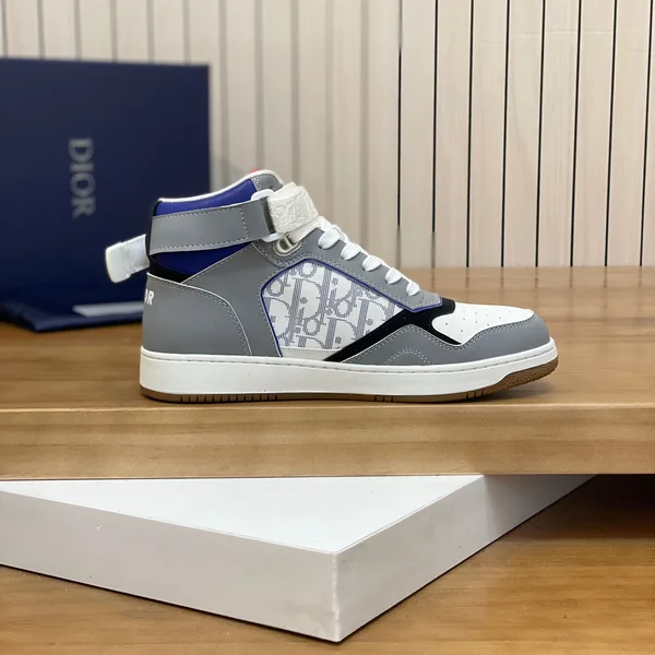 ディオール スニーカー