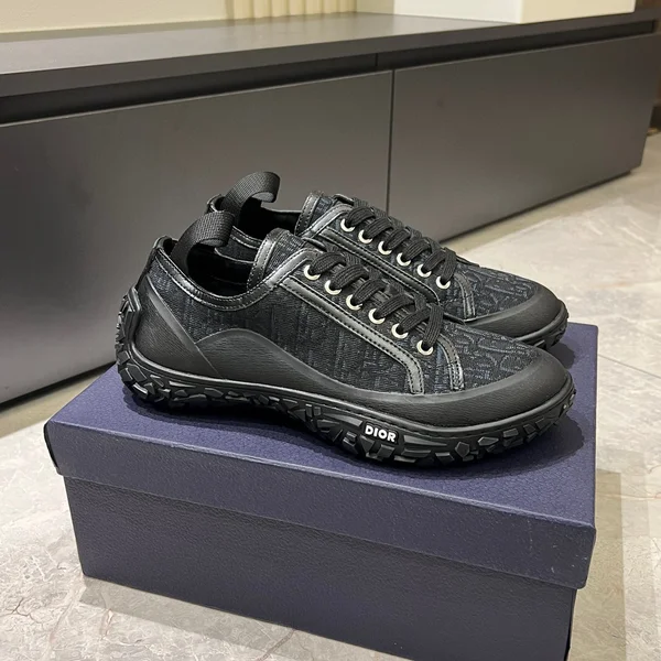 ディオール スニーカー