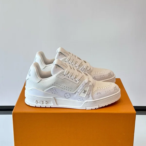 ルイヴィトン スニーカー