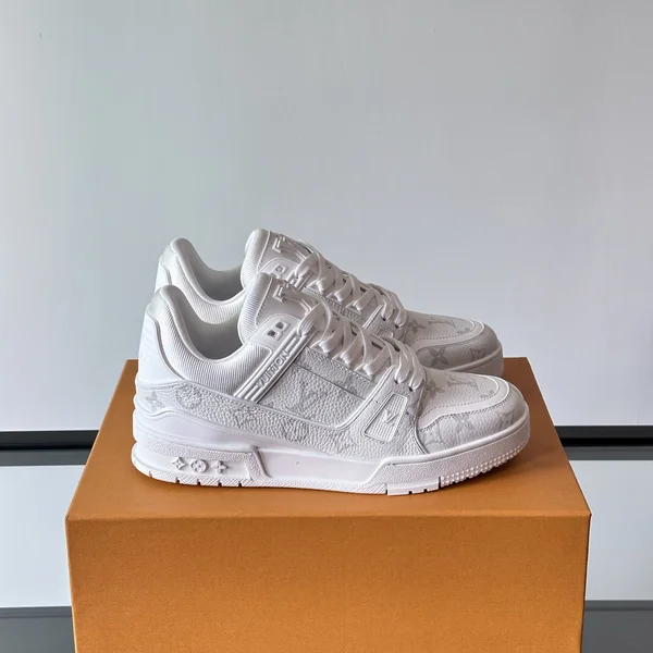 ルイヴィトン スニーカー