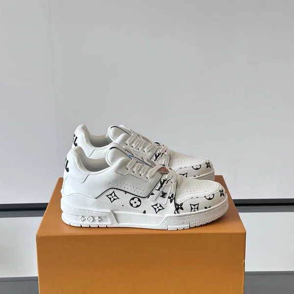 ルイヴィトン スニーカー