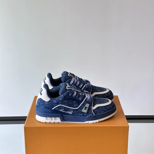 ルイヴィトン スニーカー