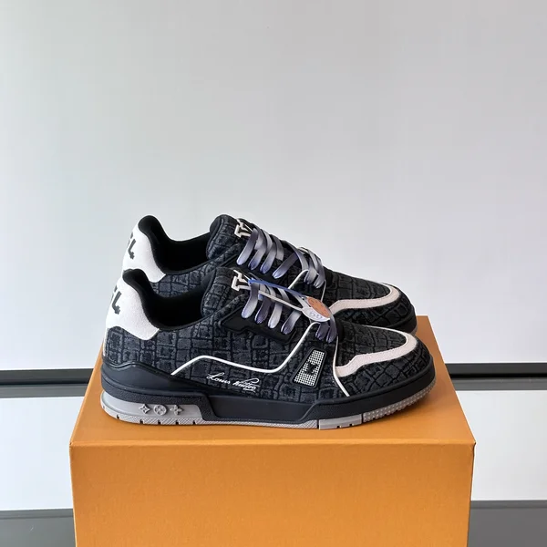 ルイヴィトン スニーカー