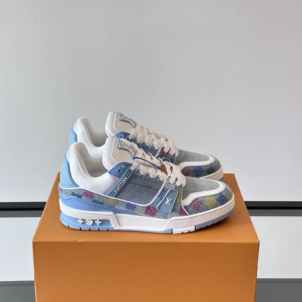 ルイヴィトン スニーカー