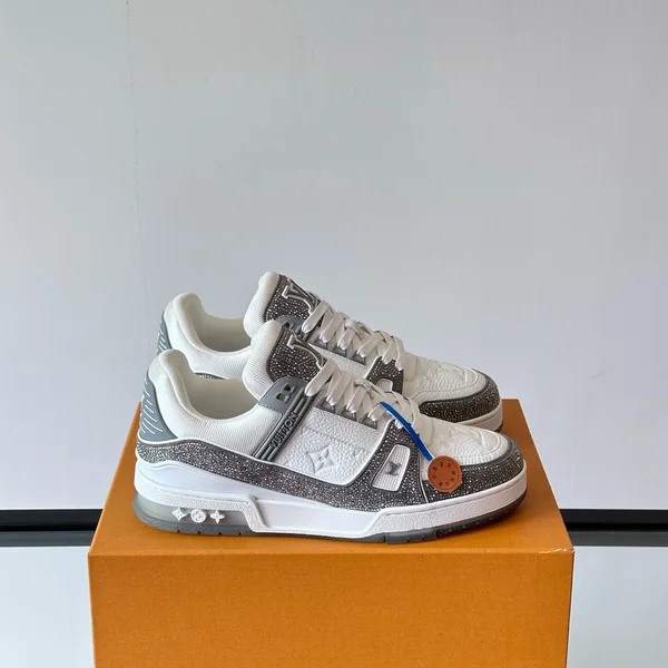 ルイヴィトン スニーカー