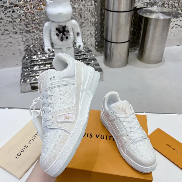 ルイヴィトン スニーカー