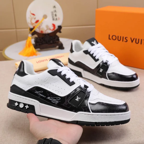 ルイヴィトン スニーカー