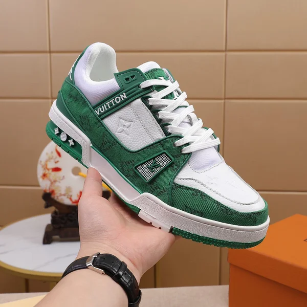 ルイヴィトン スニーカー