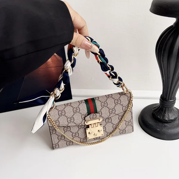 グッチ アイフォーン