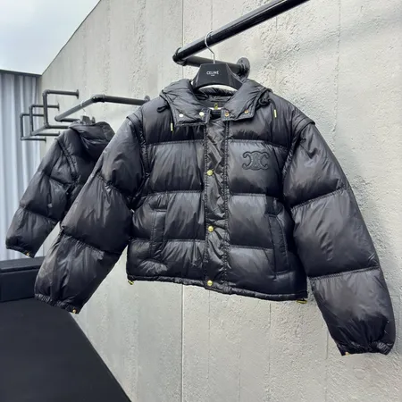 セリーヌ ダウンジャケット