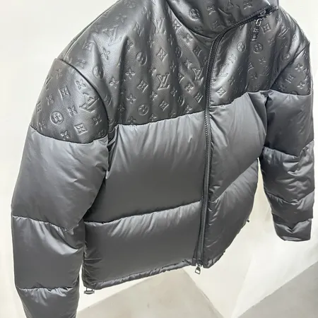 ルイヴィトン ダウンジャケット