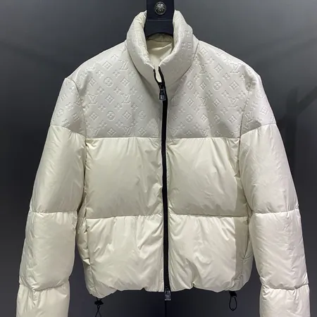 ルイヴィトン ダウンジャケット