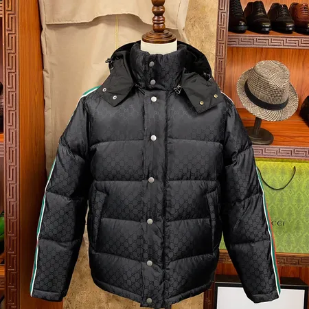 グッチ ダウンジャケット