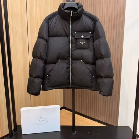 プラダ ダウンジャケット