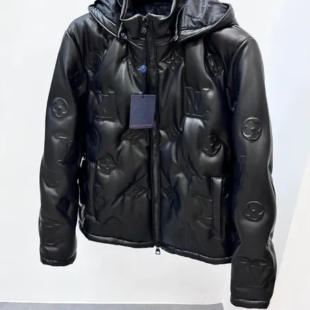 ルイヴィトン ダウンジャケット
