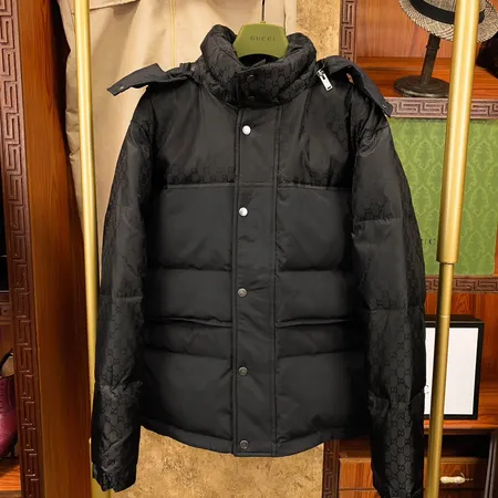 グッチ ダウンジャケット