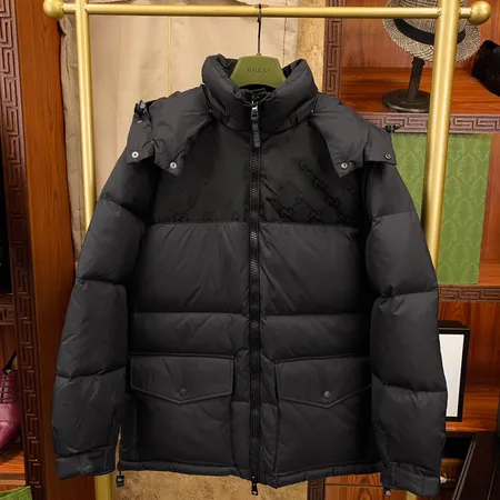 グッチ ダウンジャケット