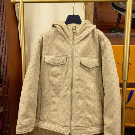 ルイヴィトン ダウンジャケット