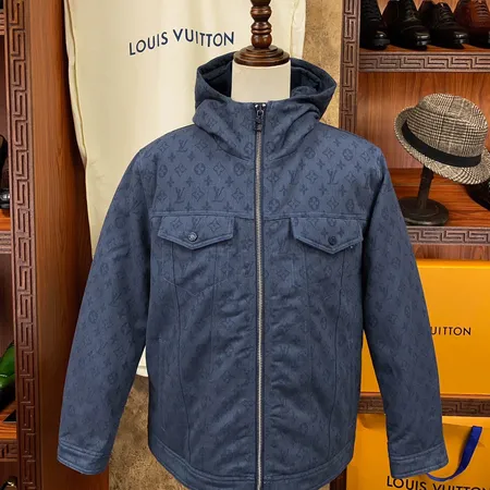 ルイヴィトン ダウンジャケット