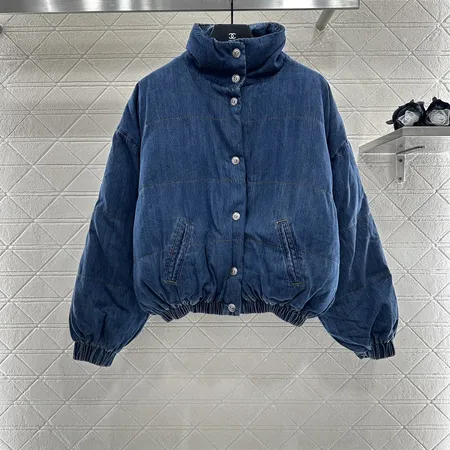 シャネル ダウンジャケット