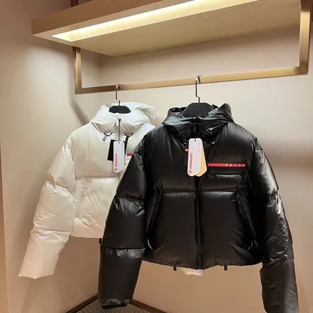 プラダ ダウンジャケット