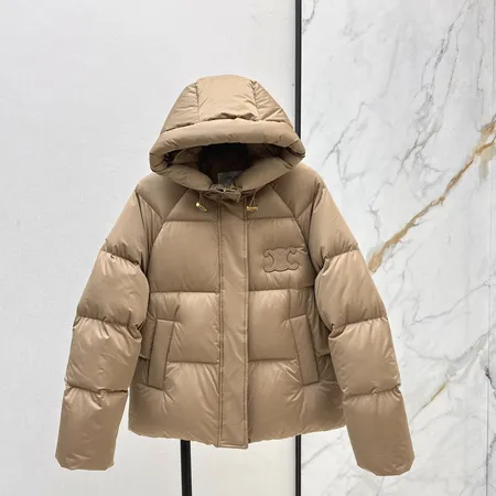 セリーヌ ダウンジャケット