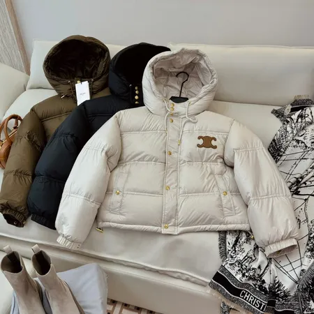 セリーヌ ダウンジャケット