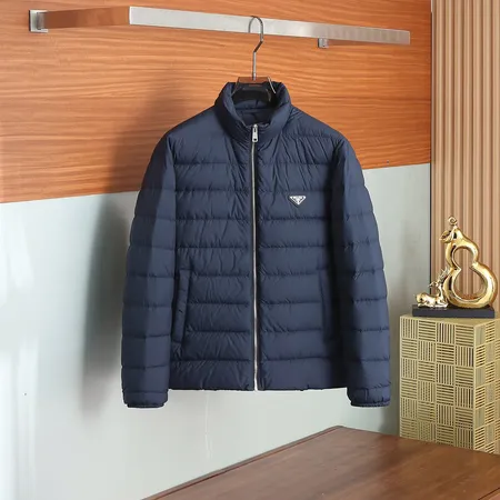プラダ ダウンジャケット