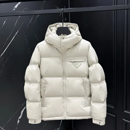プラダ ダウンジャケット