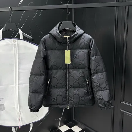 グッチ ダウンジャケット