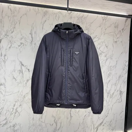 プラダ ダウンジャケット