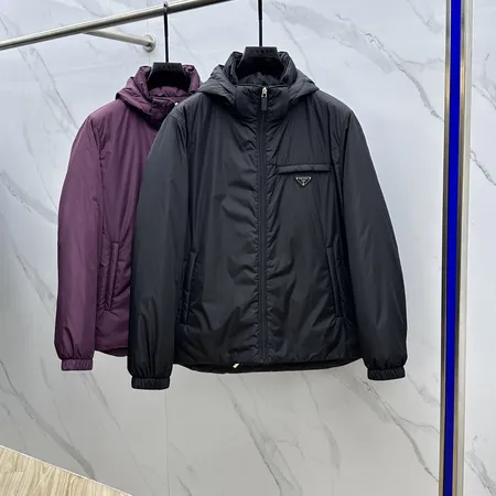 プラダ ダウンジャケット