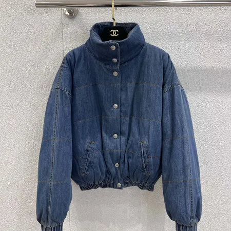 シャネル ダウンジャケット