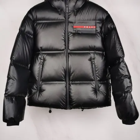 プラダ ダウンジャケット