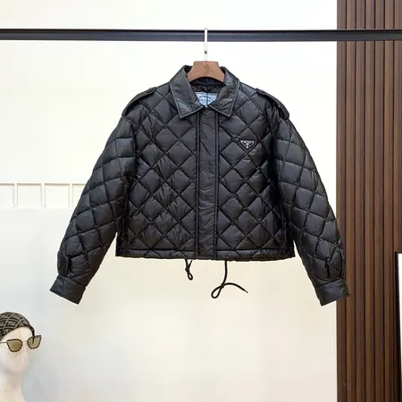 プラダ ダウンジャケット