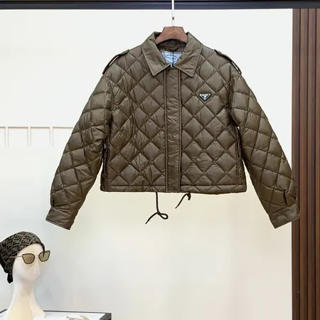 プラダ ダウンジャケット